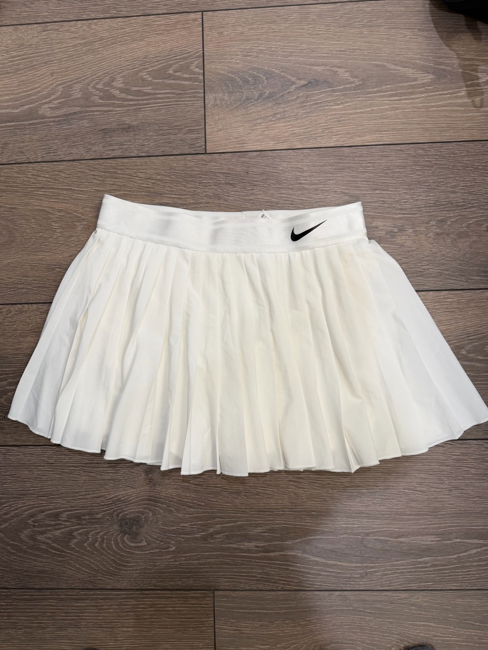 Nike Women’s White Pleated Tennis Skirt